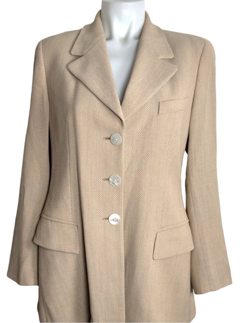 Vintage Escada Beige Tailored Three-Button Wool Blazer - Picture 3 of 14